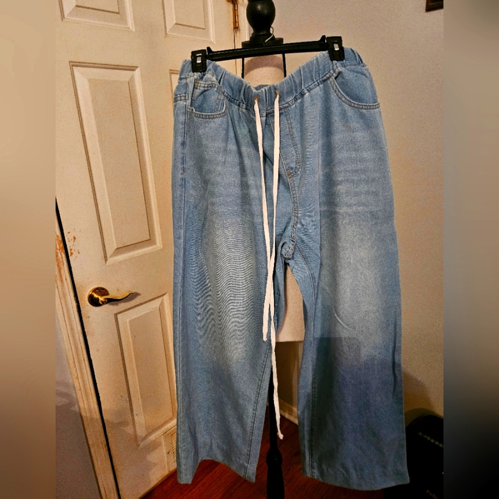 Wide leg pull up denim pants